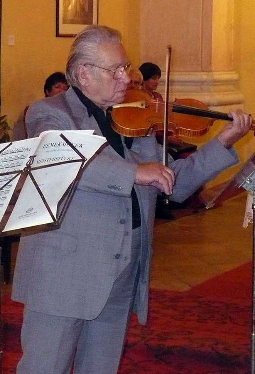 Kollár Kálmán a lovászpatonai r. k. templomban (2010)